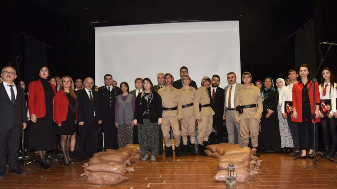 18 MART ÇANAKKALE ZAFERİ VE ŞEHİTLERİ ANMA GÜNÜ PROGRAMI OKULUMUZ TARAFINDAN  SUNULDU.